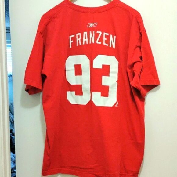 Johan Franzen Detroit Redwings T-Shirt - Picture 6 of 7